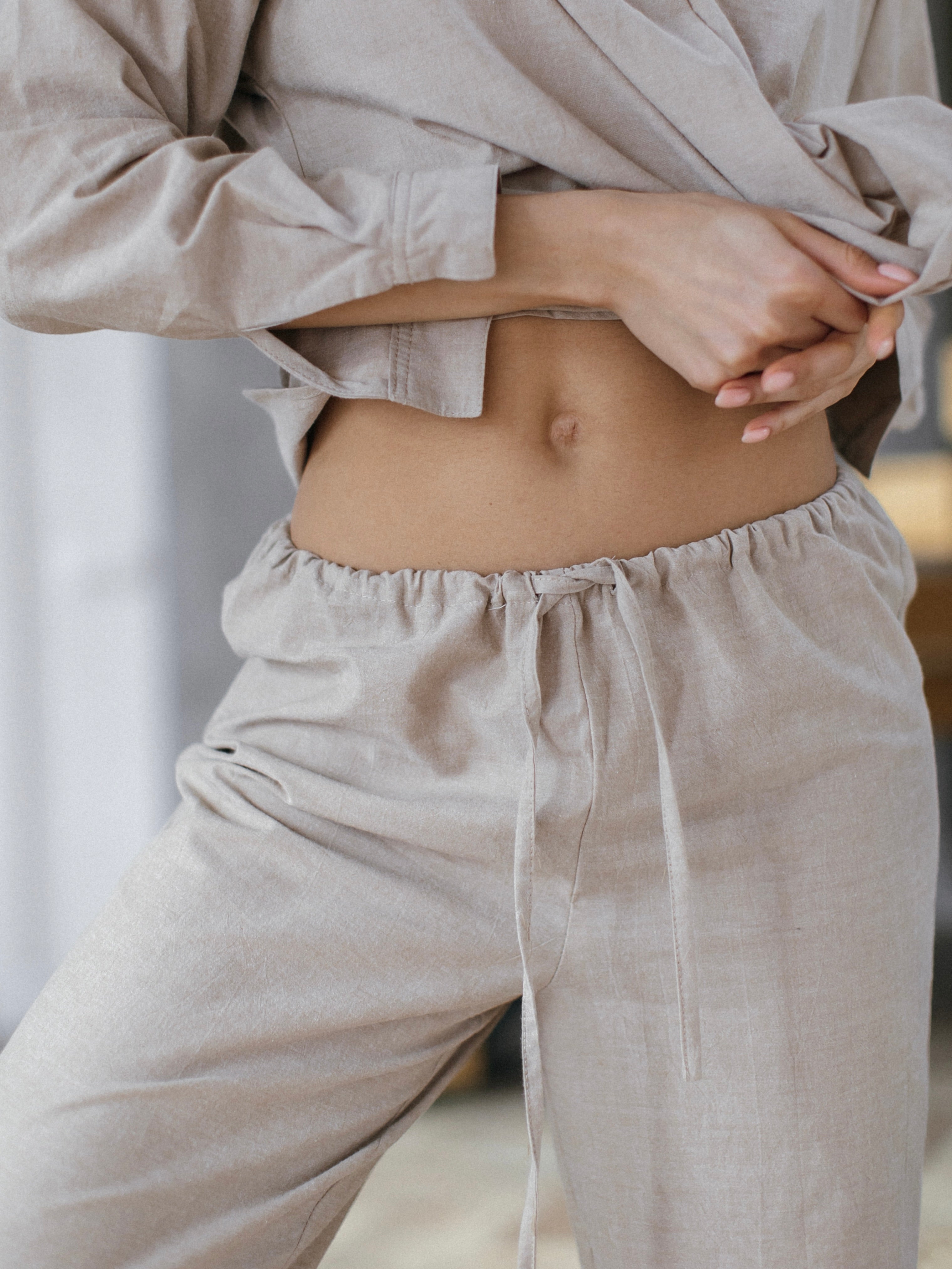 Calças femininas de algodão cozido Leglo Almond