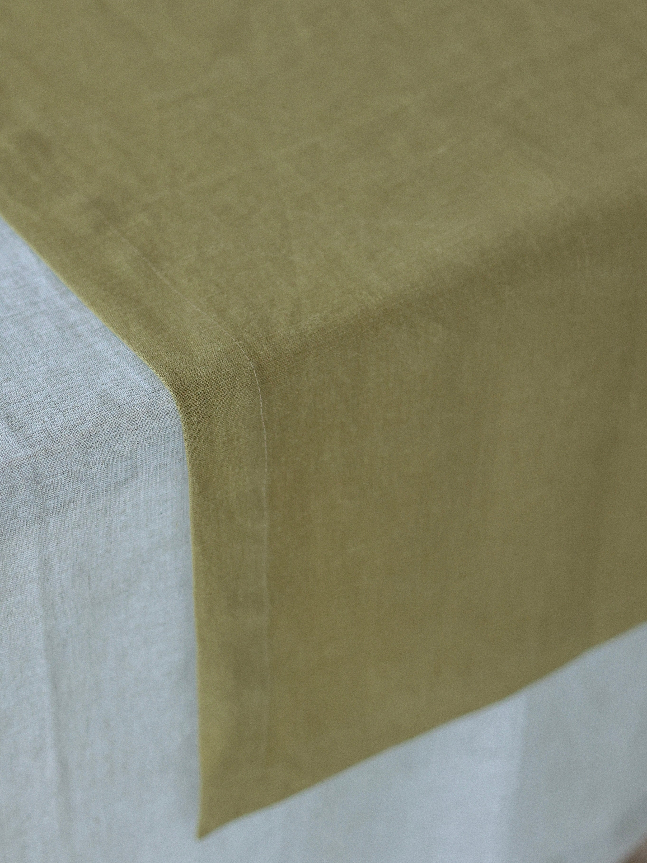 Runner made of boiled flax Leglo Spring