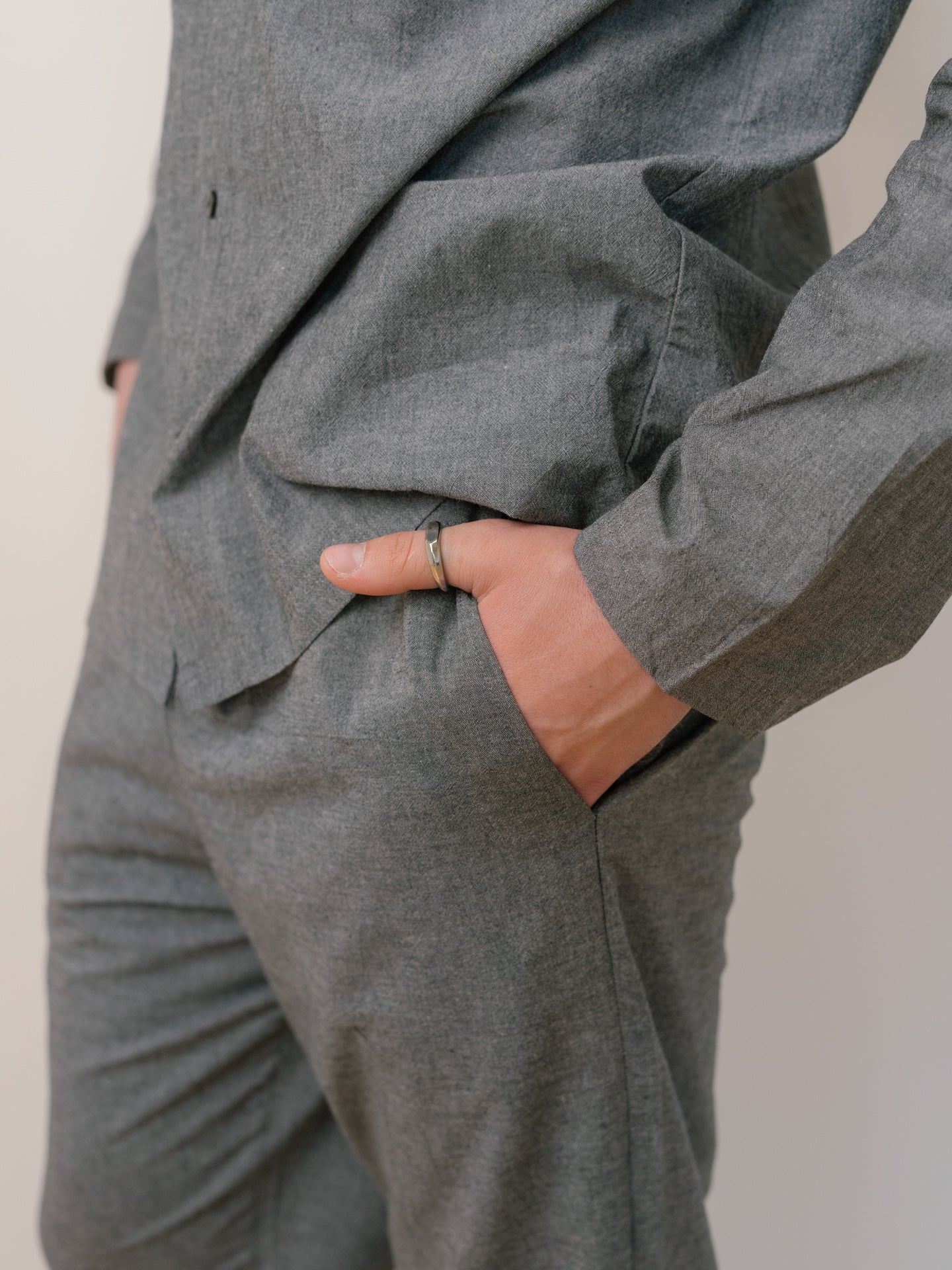 Pantalones para hombre de algodón peinado Leglo Silver