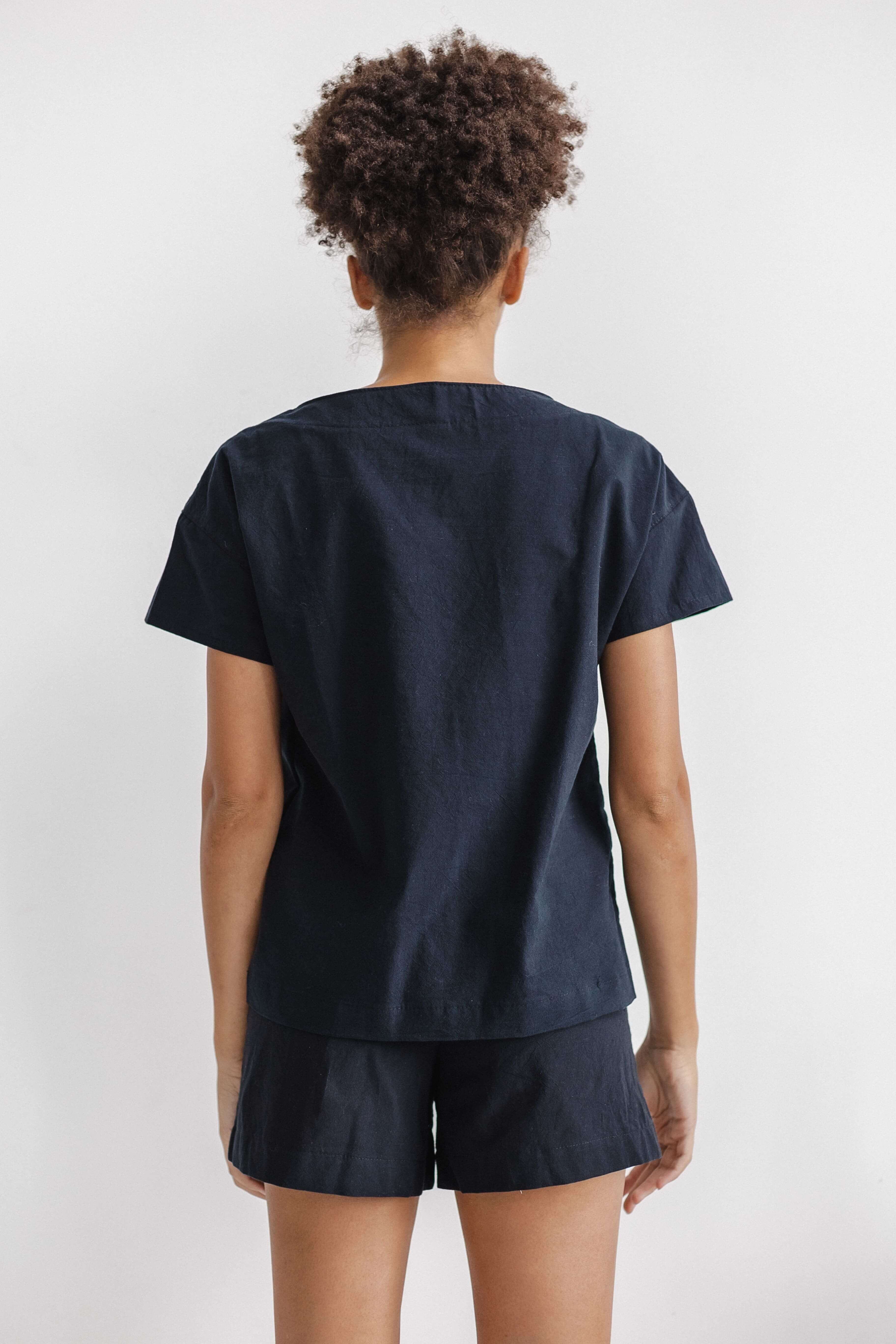 Pijama de mujer con pantalones cortos negro